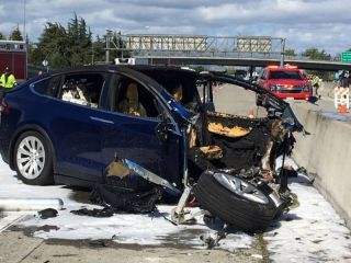 EEUU: Tras 11 choques investigan el sistema de conduccin asistida de Tesla