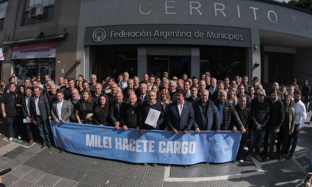 Intendentes presionan a Pettovello por fondos alimentarios