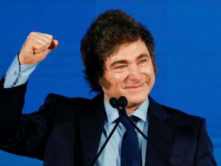 El riesgo país perfora los 500 puntos y se acerca a su mejor nivel desde la llegada de Milei