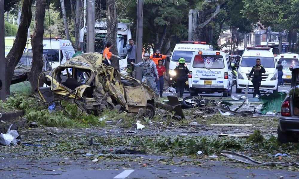 Colombia: Ataque con explosivos deja al menos 14 muertos