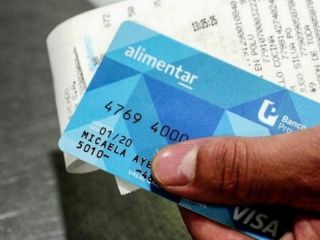 El Gobierno ampli el presupuesto para pagar aguinaldo, salarios y Tarjeta Alimentar