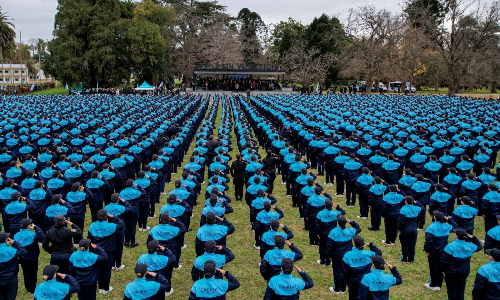 Más de 2.700 nuevos cadetes bonaerenses juraron lealtad