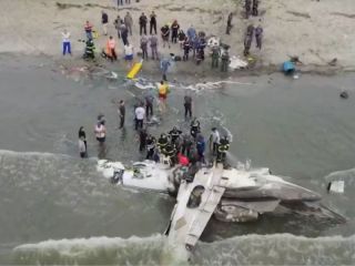 Accidente areo en la costa de San Pablo: Un muerto y una familia rescatada milagrosamente