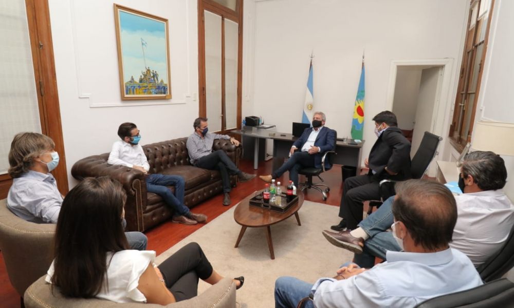 Martínez recibió a Katopodis y a Simone