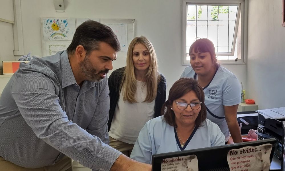 Presentan moderno Sistema de Información de Salud