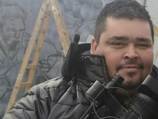 Violenta agresin a camargrafo pergaminense del equipo de TyC Sports antes de partido clave