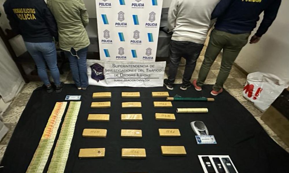 Pareja detenida por comercio de drogas en San Nicolás Norte