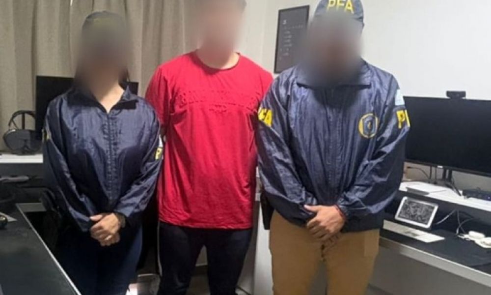 Cae un hacker acusado de estafar a Aerolíneas Argentinas