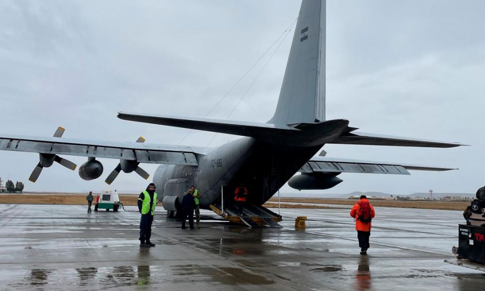 Milei inicia trascendental viaje a la Antártida