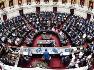 Marcha atr�s del Gobierno: Retiran el art�culo m�s pol�mico de la reforma laboral para destrabar la ley