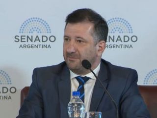 Ficha sucia?: El senador Kueider detenido con dlares no declarados