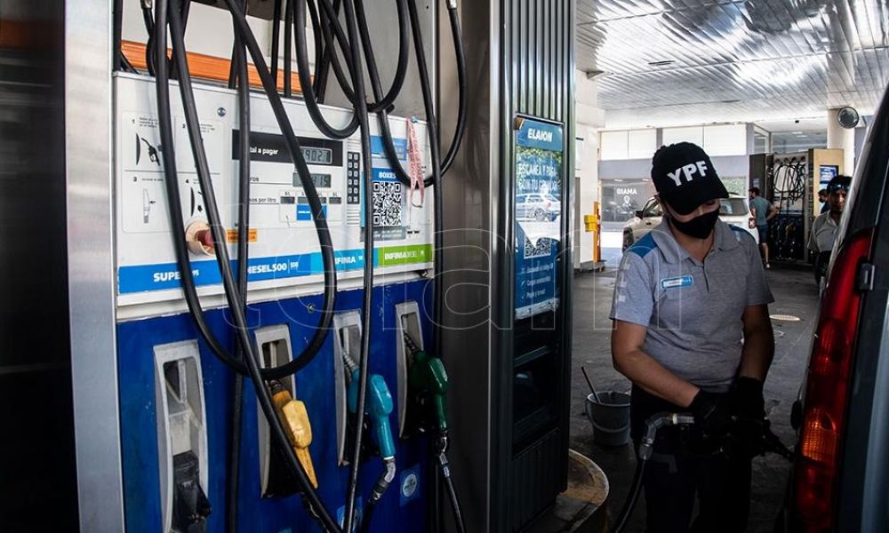 YPF aumentó sus combustibles 6% en promedio