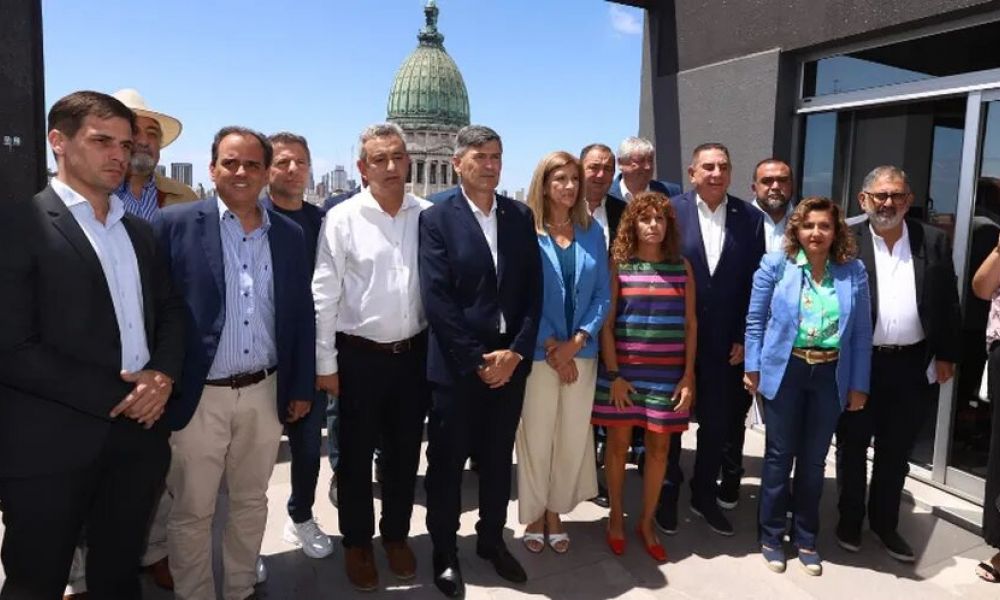 Intendentes contra la quita de subsidios