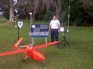 De aeromodelista a fundar la primera fbrica de aviones no tripulados del pas