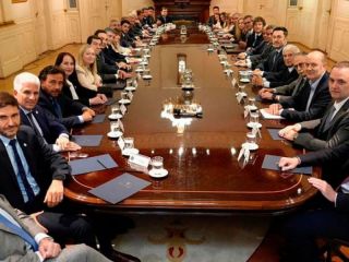 Milei reunió a los gobernadores y pidió respaldo político para avanzar con sus reformas estructurales