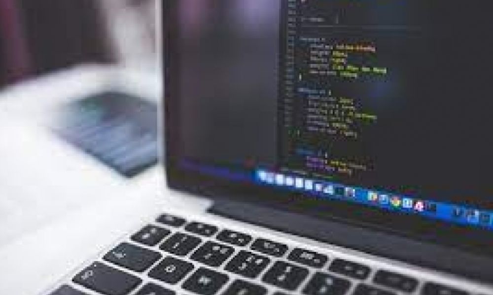 Plan busca formar a 70.000 programadores