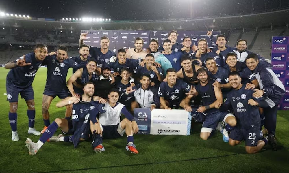 Independiente Rivadavia hizo historia