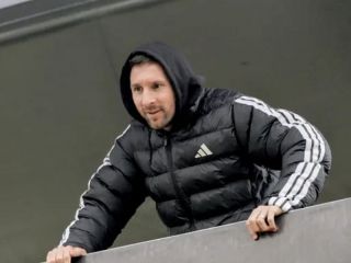 Lionel Messi sorprendió en la Primera C: Reapareció en Rosario para alentar al club de su familia