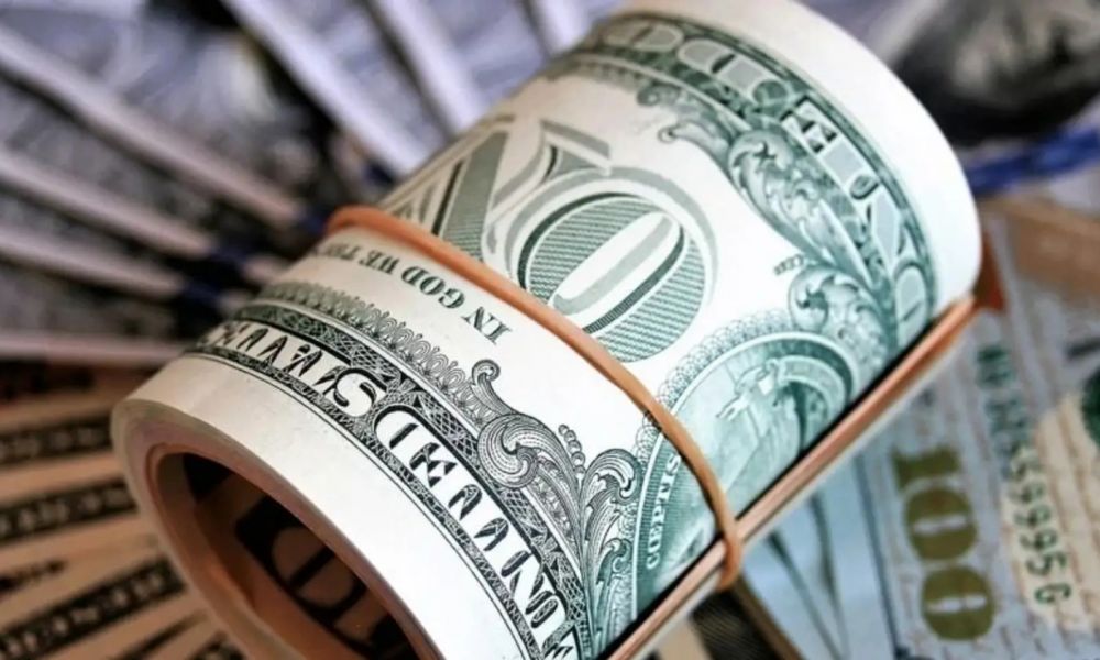 Tercera caída del dólar