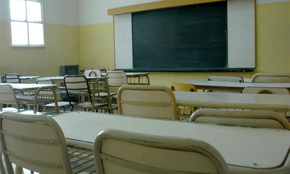 Docentes rechazan la oferta salarial y ratifican el paro