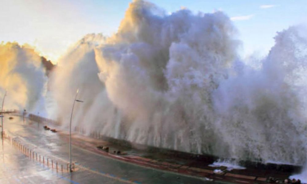 Chile en vilo por tsunami tras un terremoto de 8.8 en Rusia