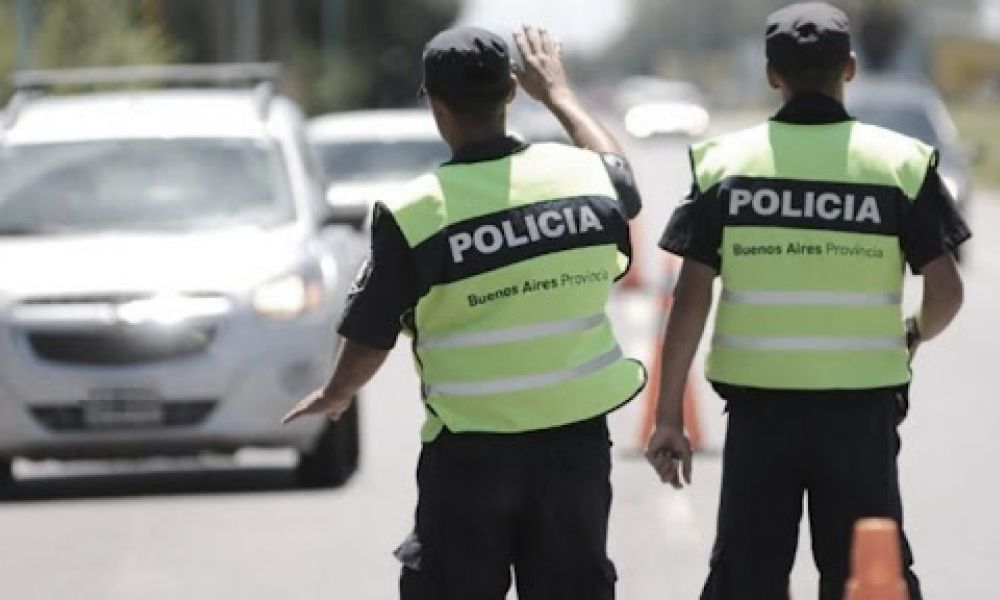 Un policía de Pergamino atropelló a dos peritos