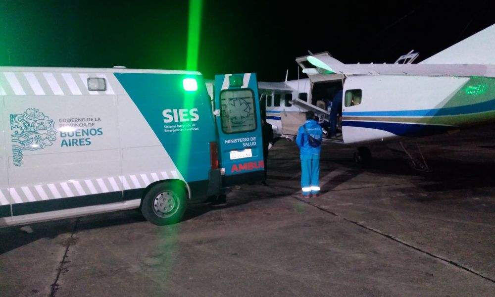Un avión sanitario trasladó a un bebé a La Plata