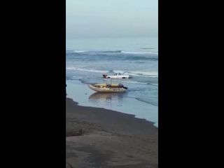 Sali a pescar, dej la camioneta en la playa y el mar se la trag