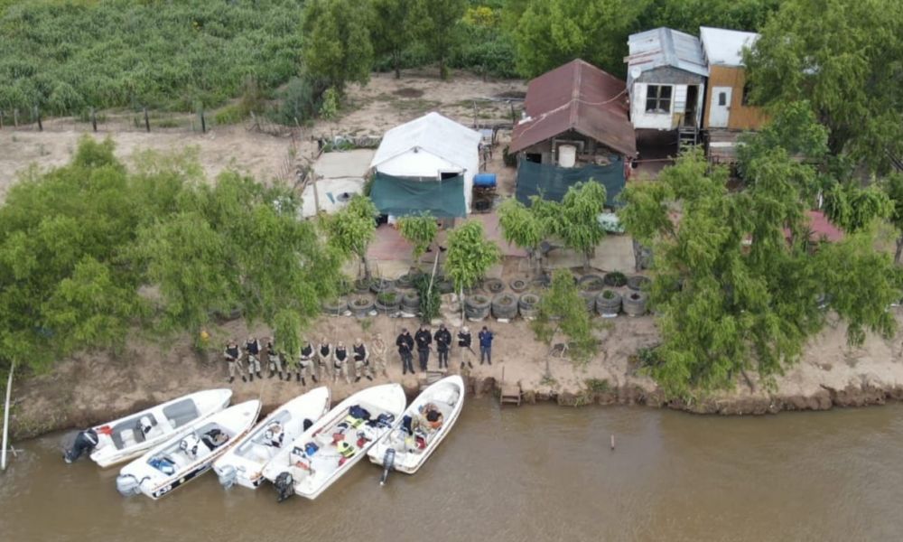 Operativo fluvial en el Paraná