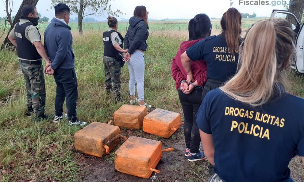 Elevan a juicio a cinco personas por tráfico de cocaína