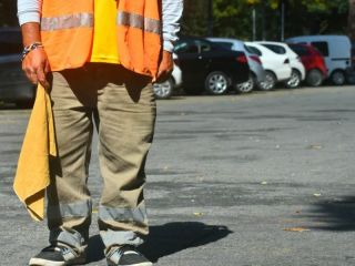 La Iglesia cuestiona el proyecto contra naranjitas y limpiavidrios