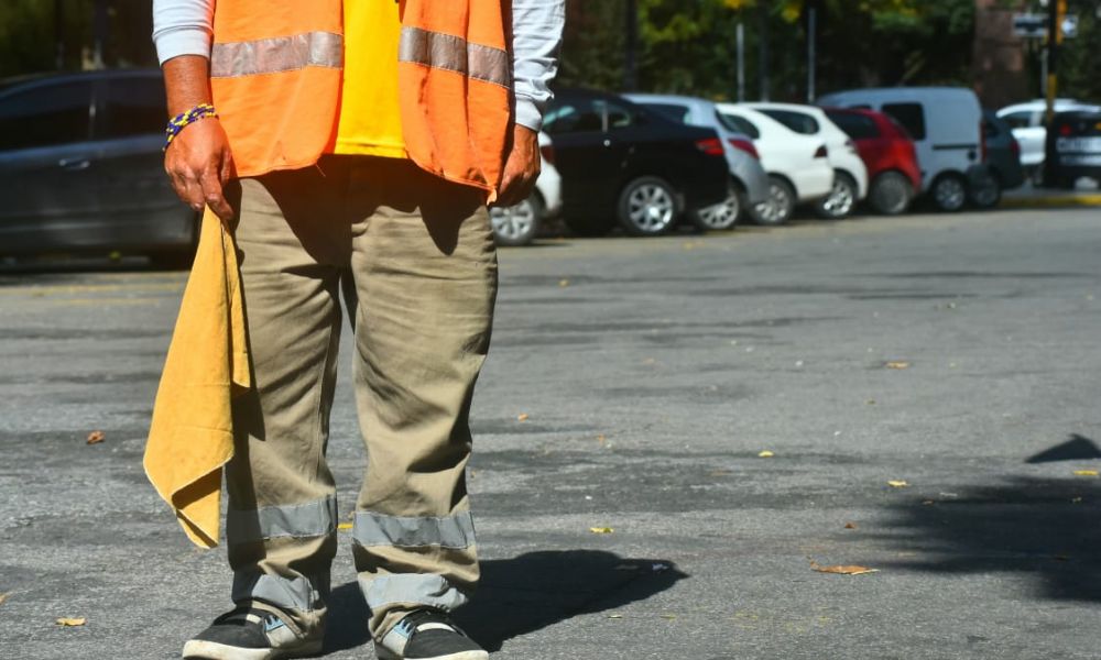 La Iglesia cuestiona el proyecto contra limpiavidrios