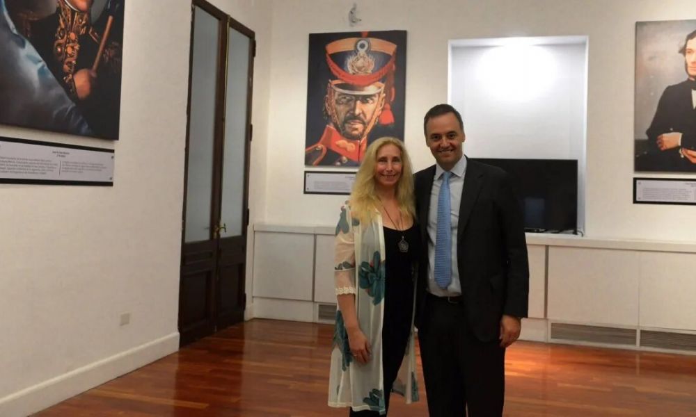 De Salón de las Mujeres a Salón de los Próceres