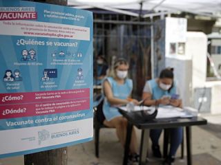 Comienzan a enviar los turnos para recibir las terceras dosis de vacunas contra el coronavirus
