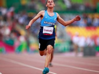 Alexis Chvez roz el podio mundial en los 100 metros T36