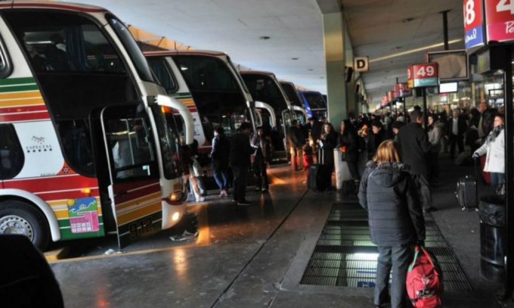 Peligra el servicio de transporte de micros en el interior