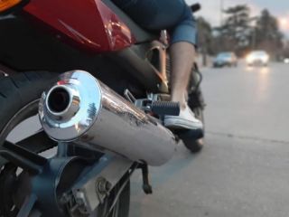 Imponente operativo en San Nicols: 113 motos y 11 autos retenidos en una sola noche