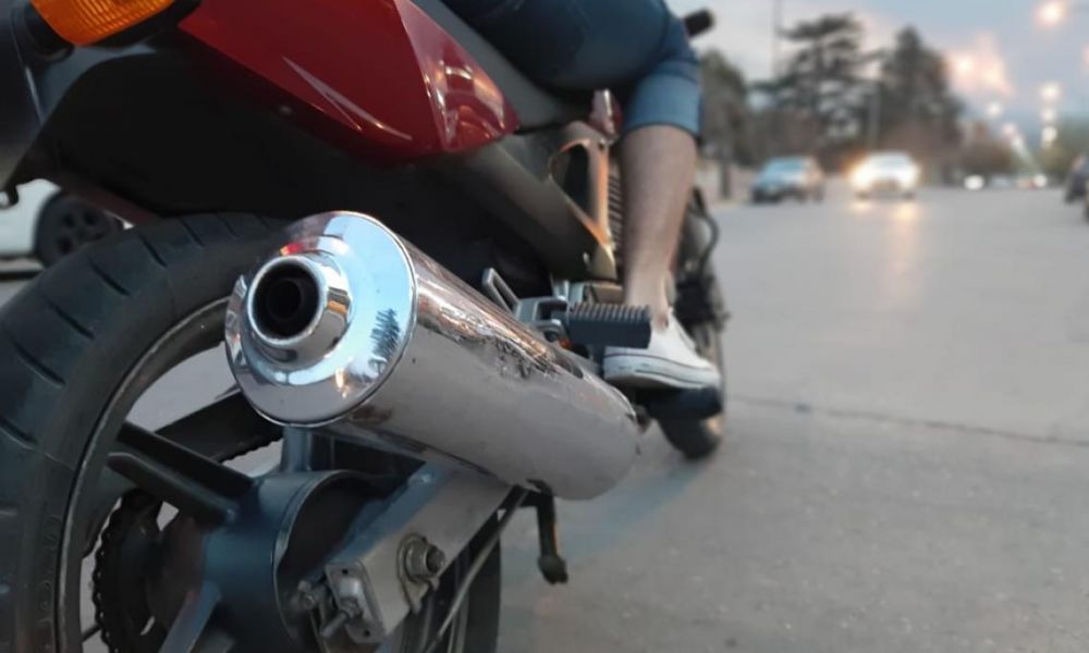 113 motos y 11 autos retenidos en una sola noche