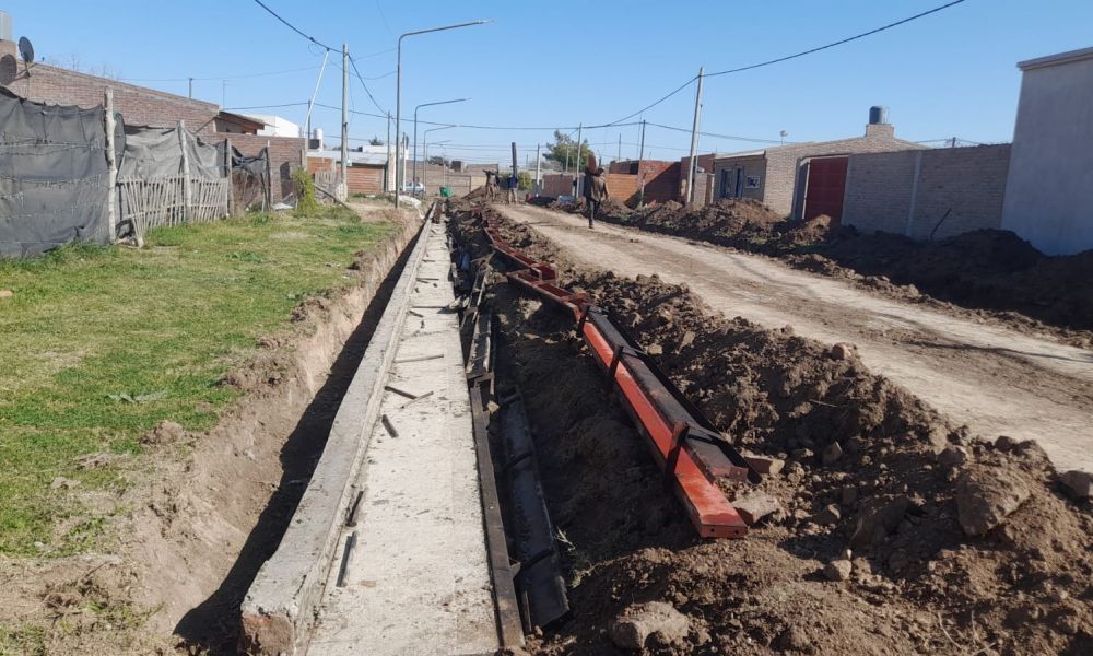 Avanzan las obras de cordón cuneta en Solares II Linotex