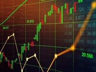 El riesgo país superó los 700 puntos y el dólar llegó a $1.550