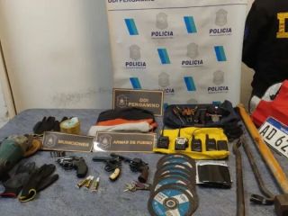Camioneta robada, armas y tecnologa: Frustran atraco en el centro de la ciudad