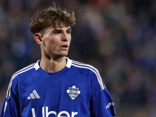 Nico Paz fue elegido el mejor joven de la Serie A y crece la expectativa por la 10 de Messi