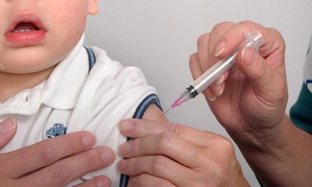 Mendoza llevó a la Justicia a padres antivacunas