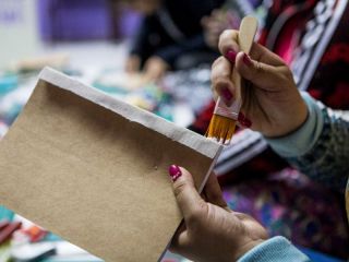 Pergamino: Vuelven los Talleres de Encuadernacin a la Biblioteca Menndez