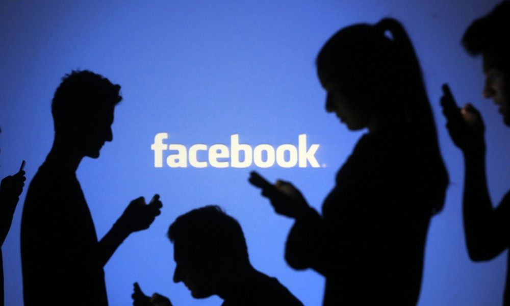 El día que Facebook tuvo que comunicarse por Twitter