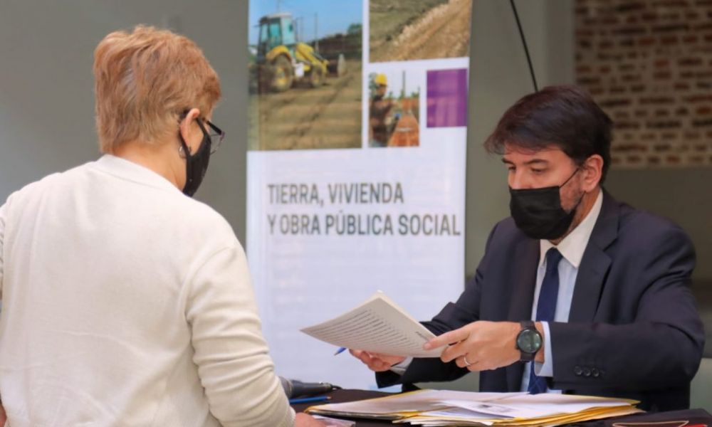 Pergaminenses ya cuentan con la escritura de su vivienda