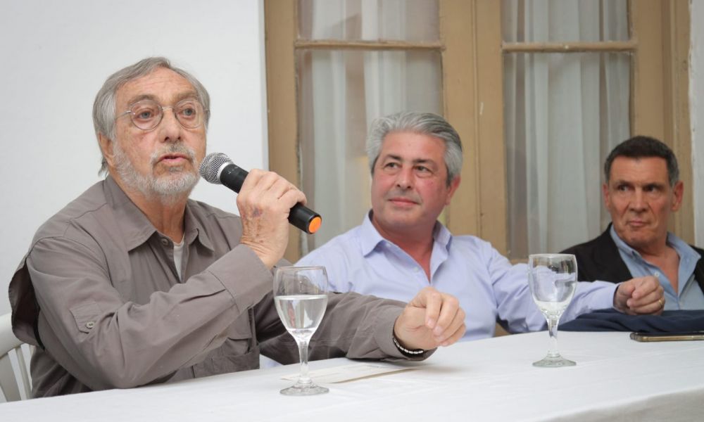 Luis Brandoni disertó sobre Arturo Illia en Pergamino