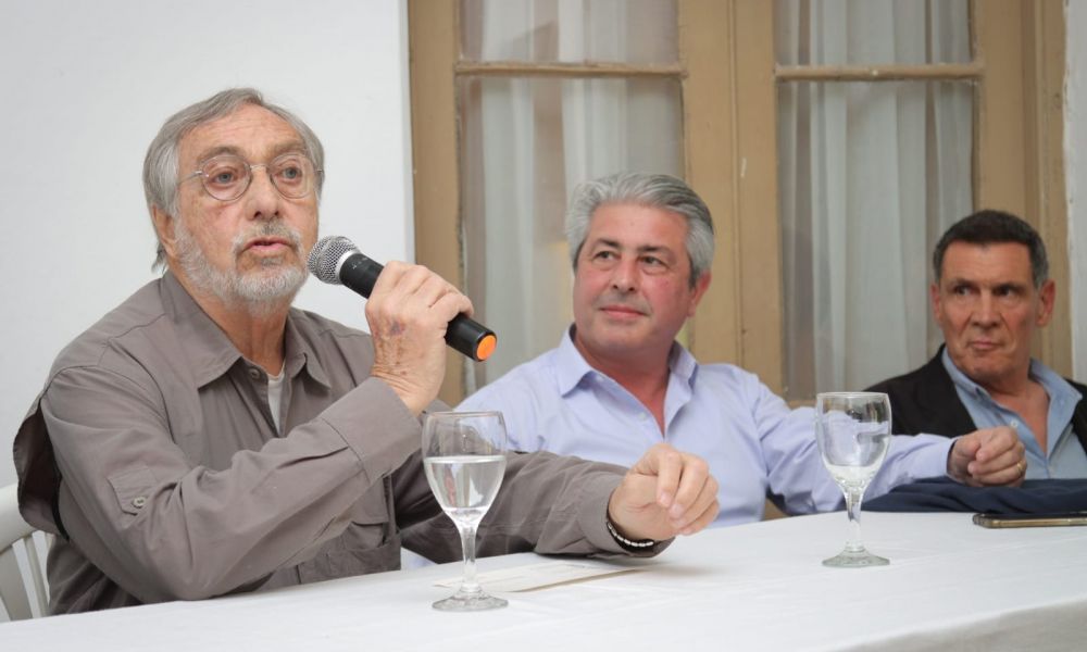 Luis Brandoni disertó sobre Arturo Illia en Pergamino