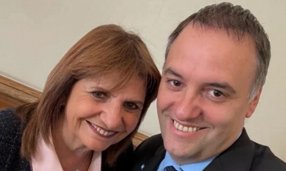 Patricia Bullrich y Manuel Adorni