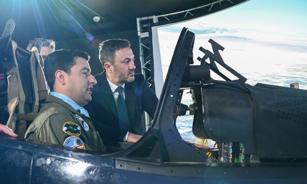 ¿Cómo es el nuevo simulador del avión PAMPA III?